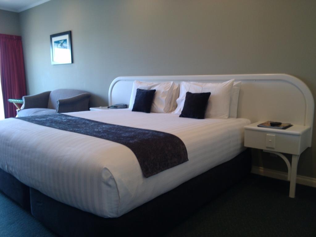 Cornwall Motor Lodge Palmerston North Ngoại thất bức ảnh