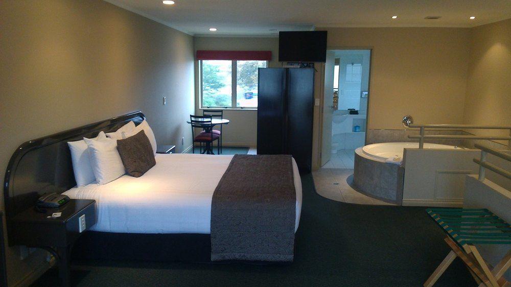 Cornwall Motor Lodge Palmerston North Ngoại thất bức ảnh