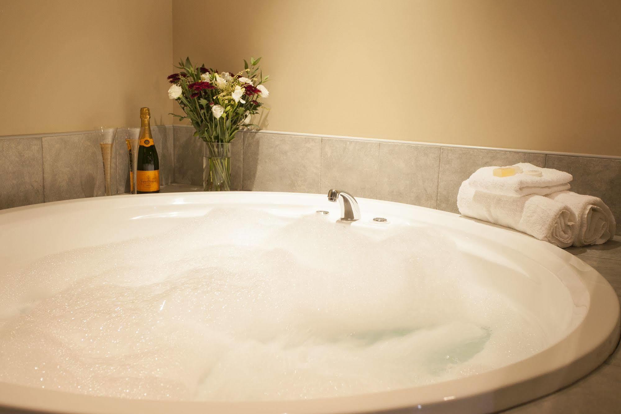 Cornwall Motor Lodge Palmerston North Ngoại thất bức ảnh